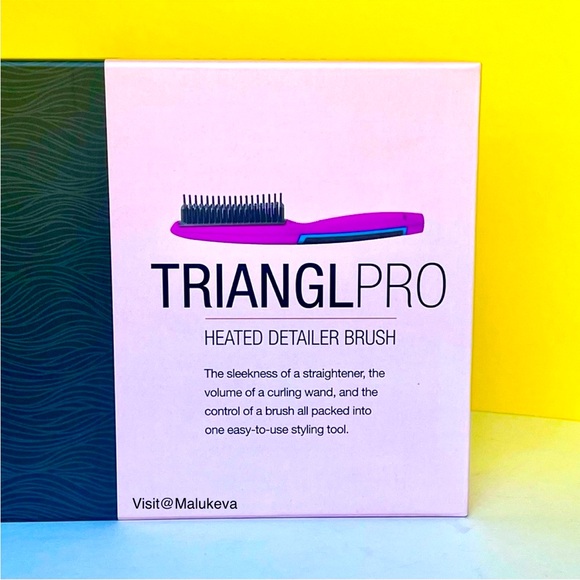 Calista TrianglPro Heated Detailer Brush Straightener Hair Styling Tool - Picture 2 of 12